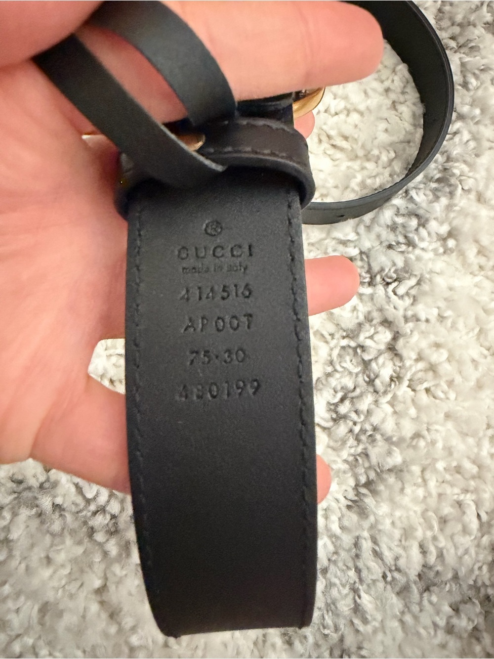 Gucci Black Leather Belt with Gold Double G Buckle - Picture 4 of 5